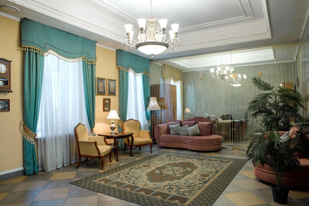 Hotel Zentralnaya Troitsk  Buitenkant foto